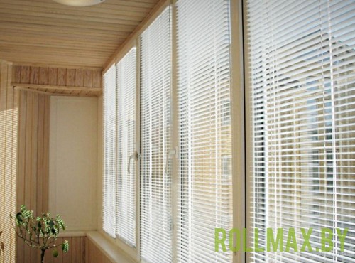 Жалюзи на балкон №03