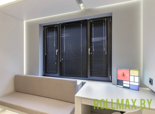 Черные жалюзи №6