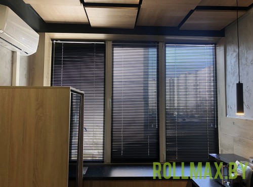 Черные жалюзи №10